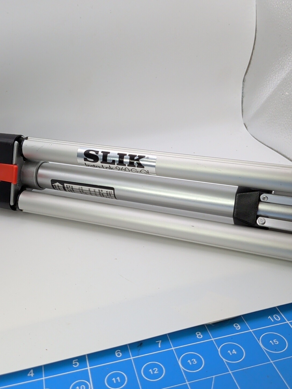 Slik Insta-Lok Lightweight Tripod # 960 G-QL  Made In Japan Vintage (J)